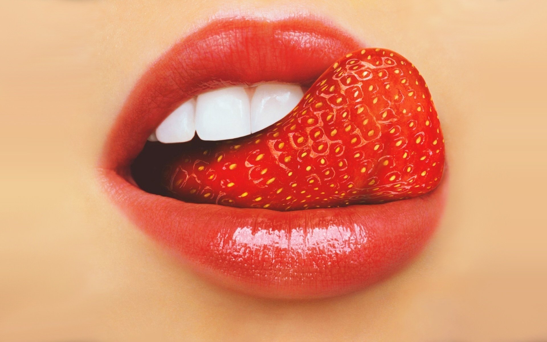 губы страсть клубничка девушки женщины