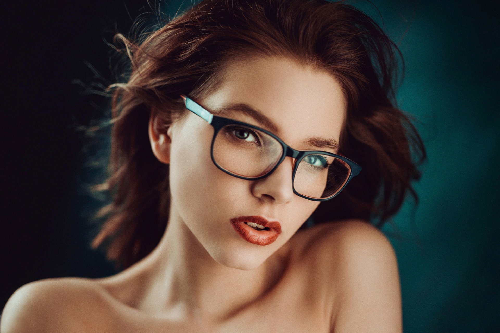 Сексуальные женщины в очках фото