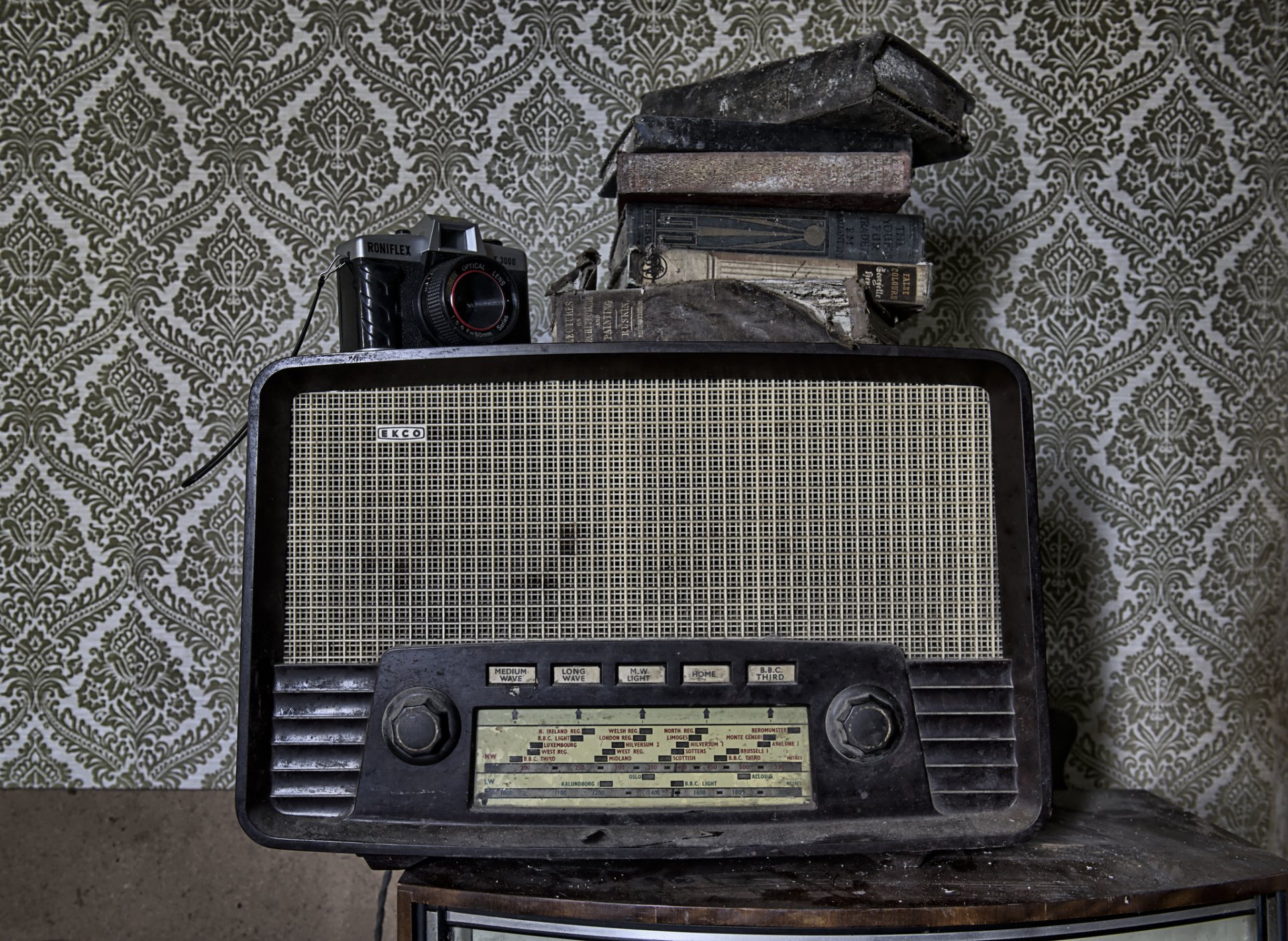 radio receiver the camera