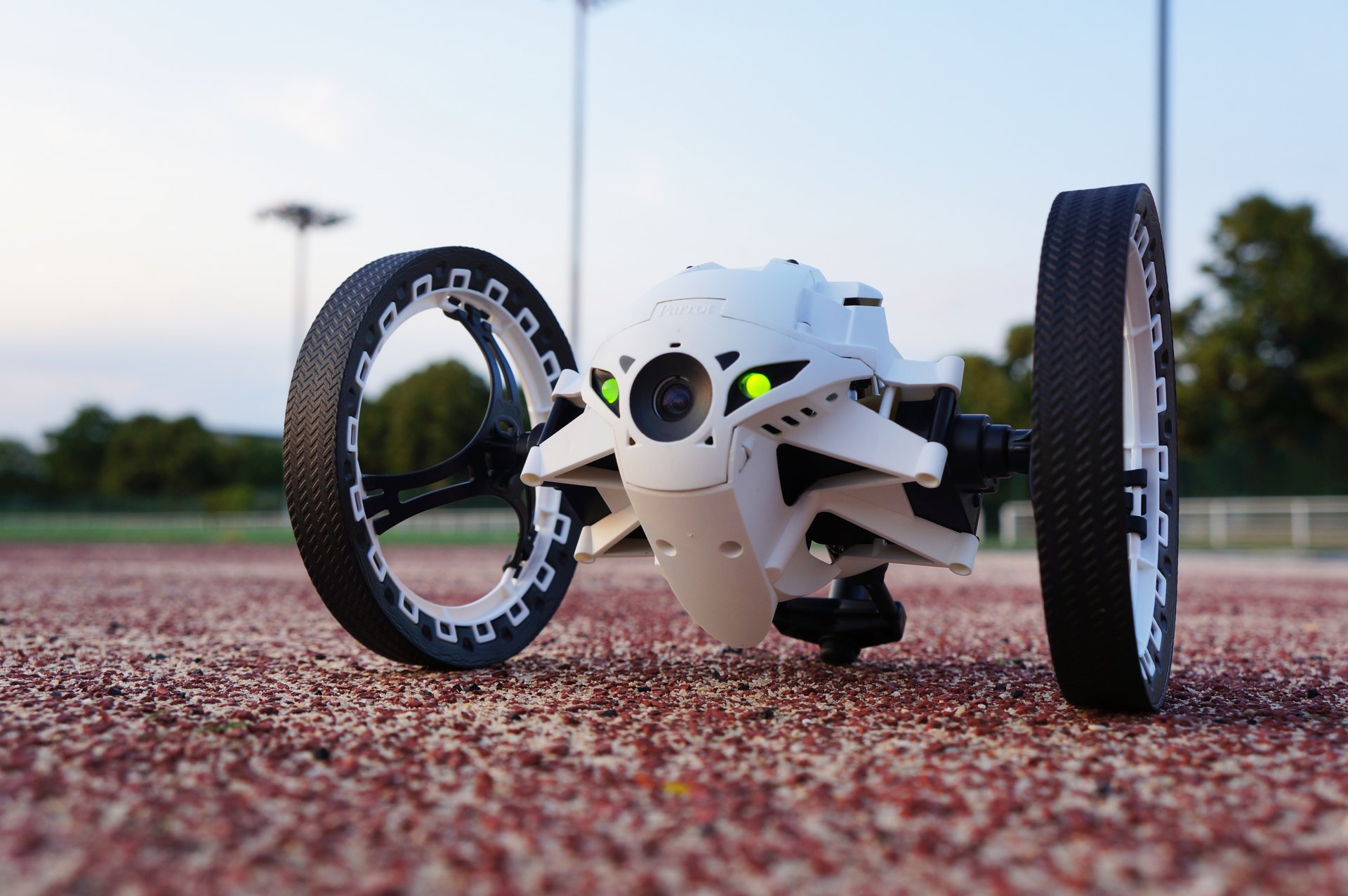 sumo-springen robotik weiß