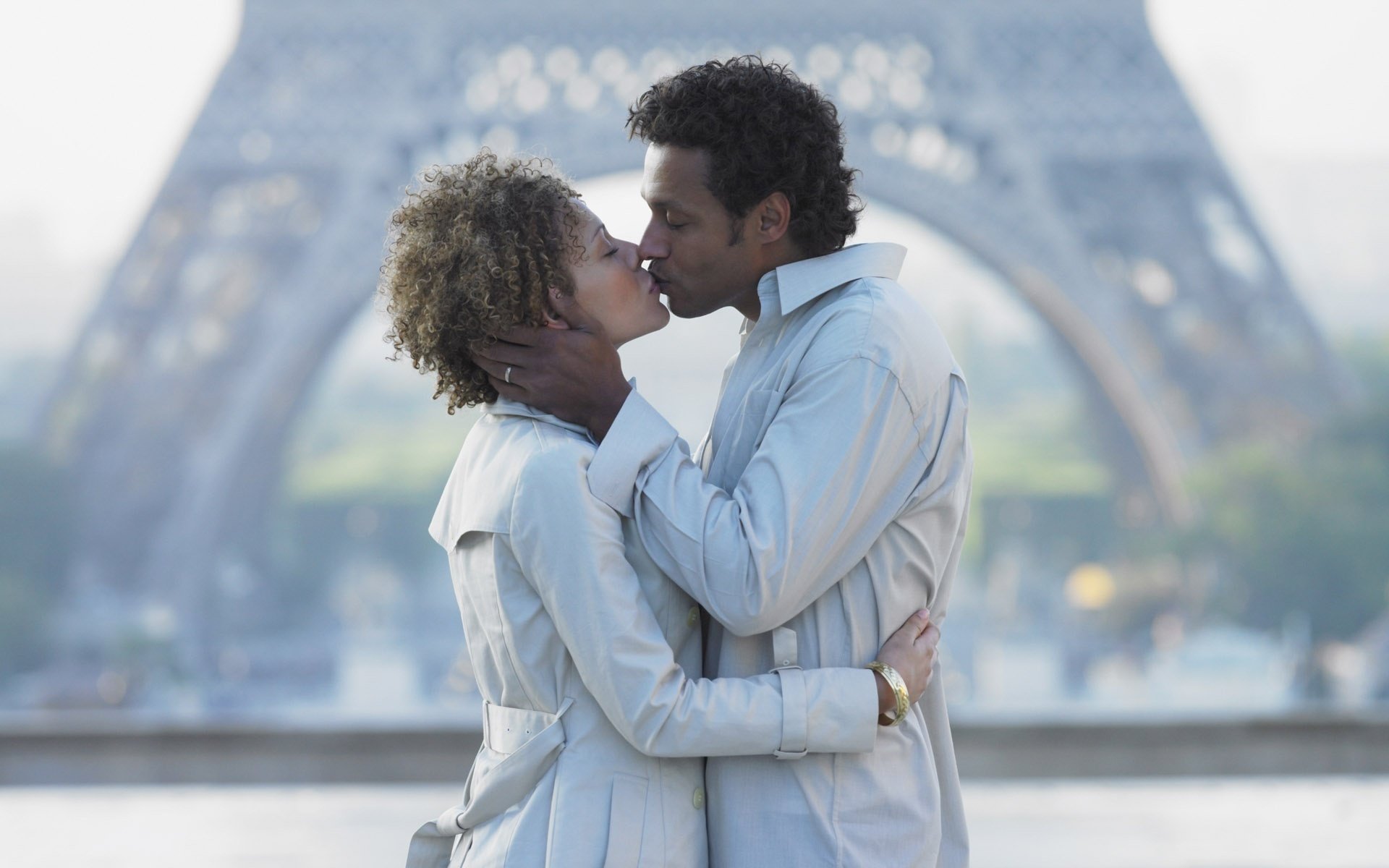 mulatto paris a pair of lovers romance tenderness passion feelings love date meeting lovers pair men women