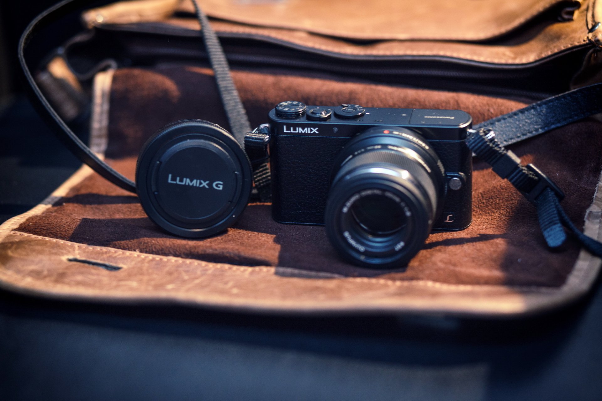 the camera panasonic gm1 close up