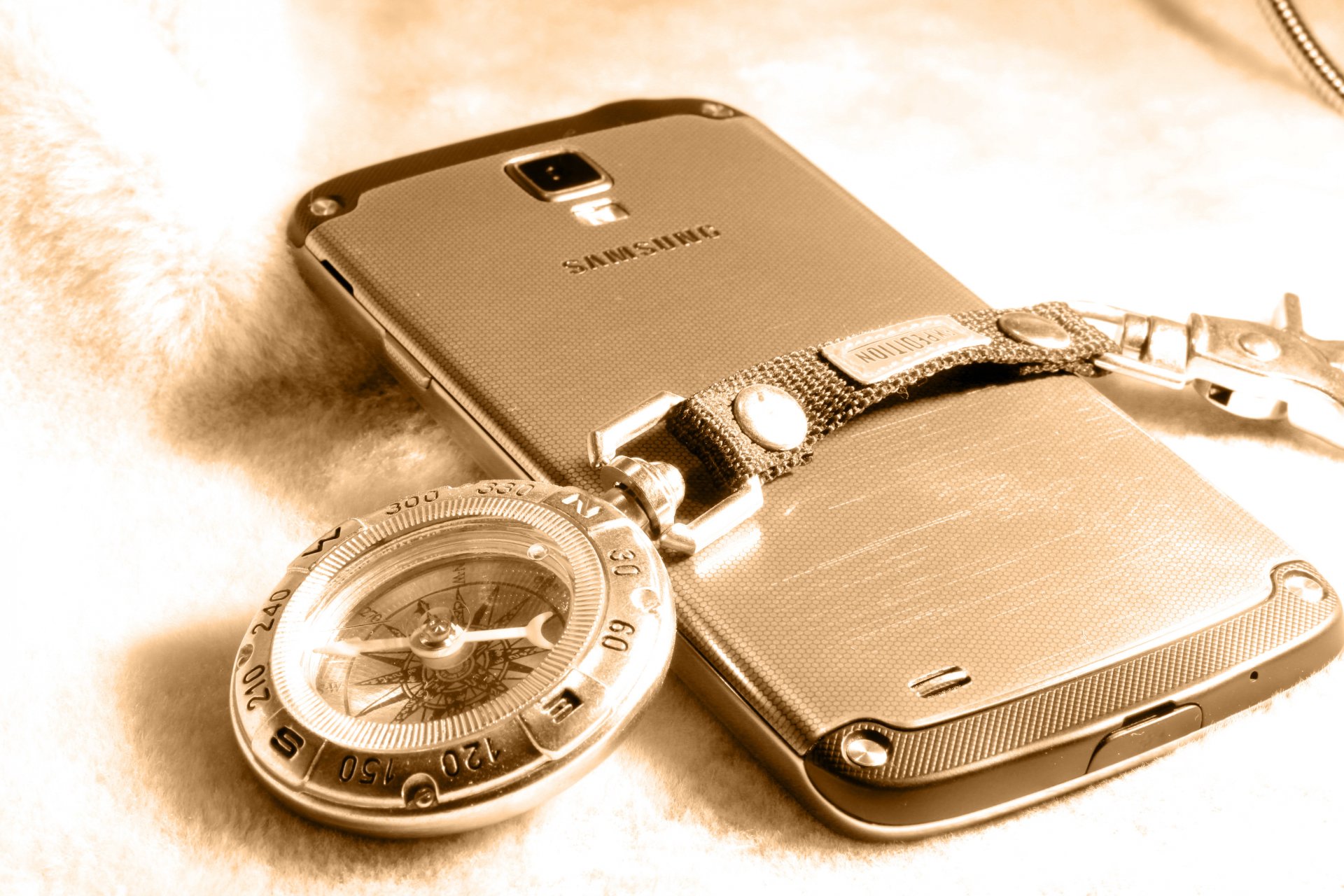 foto samsung galaxy s4 attivo smartphone bussola android telefono