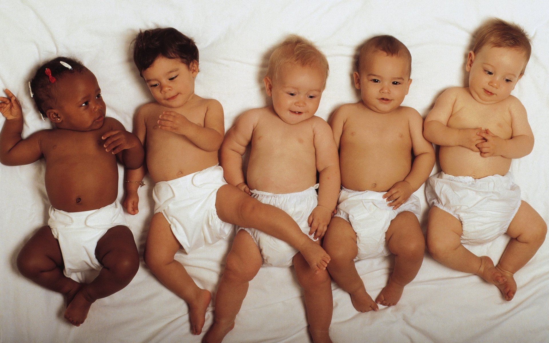 équipe conversation fascinante bébé collectif enfants couches amis cinq noir jeux farces amusement