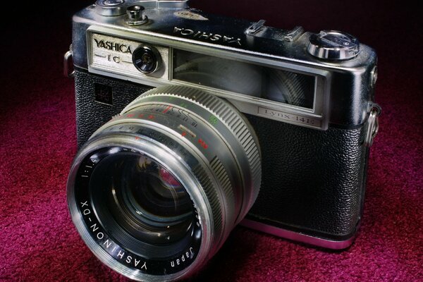 Klasyczna japońska kamera yashica