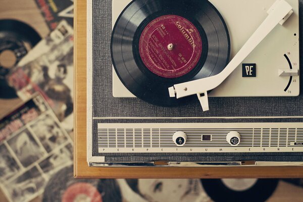 Il lettore riproduce il suono della musica