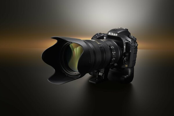 Профессиональная зеркальная камера Nikon D810