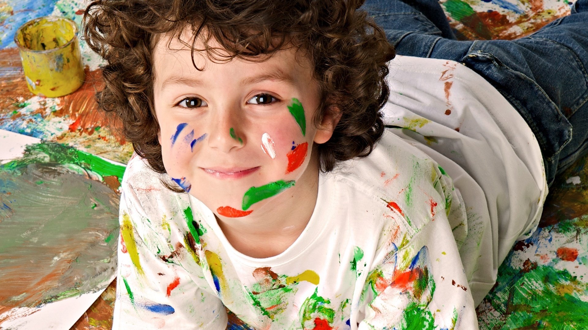 boy curly all in paint look eyes child boy artist pranks game face