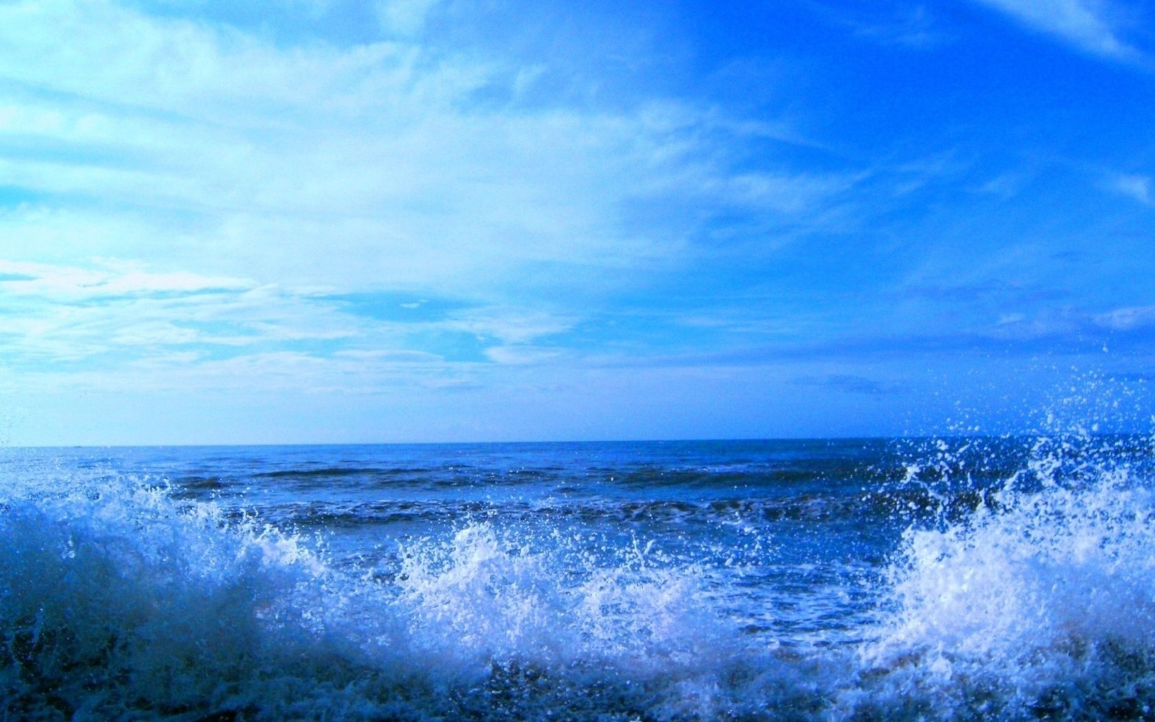 eau bleue éclaboussures d eau vent eau ciel surf horizon mer vagues ciel bleu eau bleue