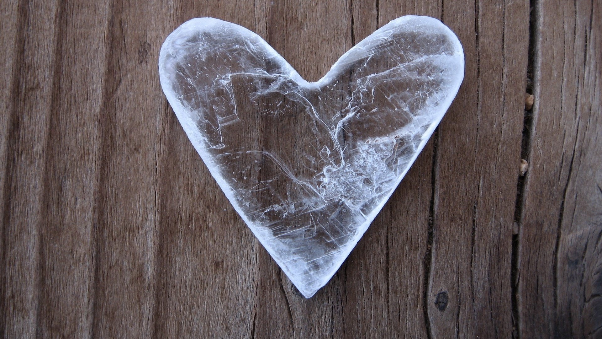 corazón de hielo árbol fragmentos amor sentimientos reconocimiento ternura hielo