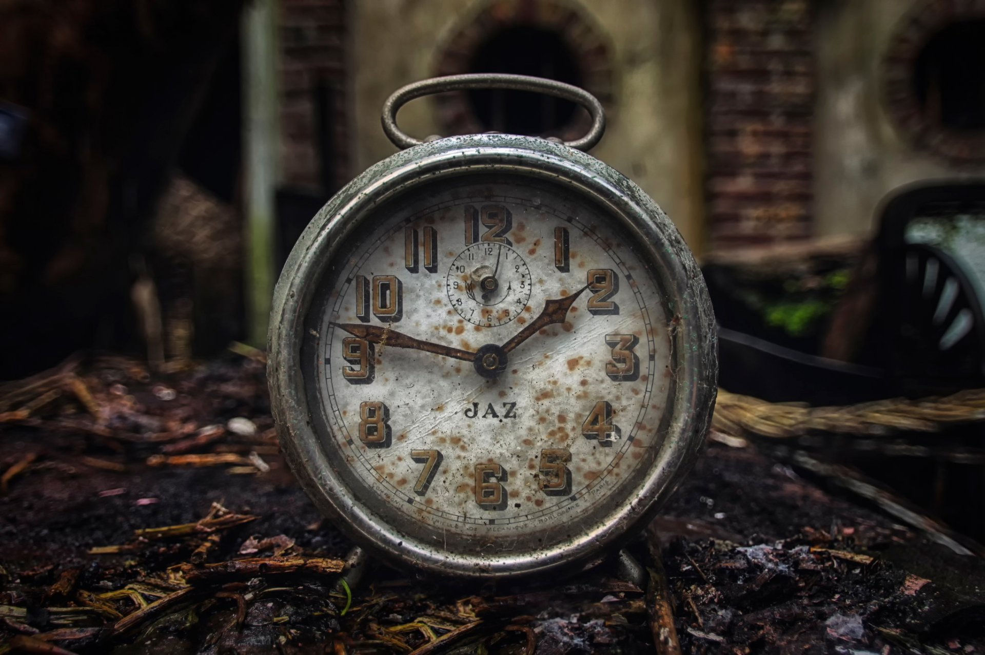 vieux horloge aiguilles poussière