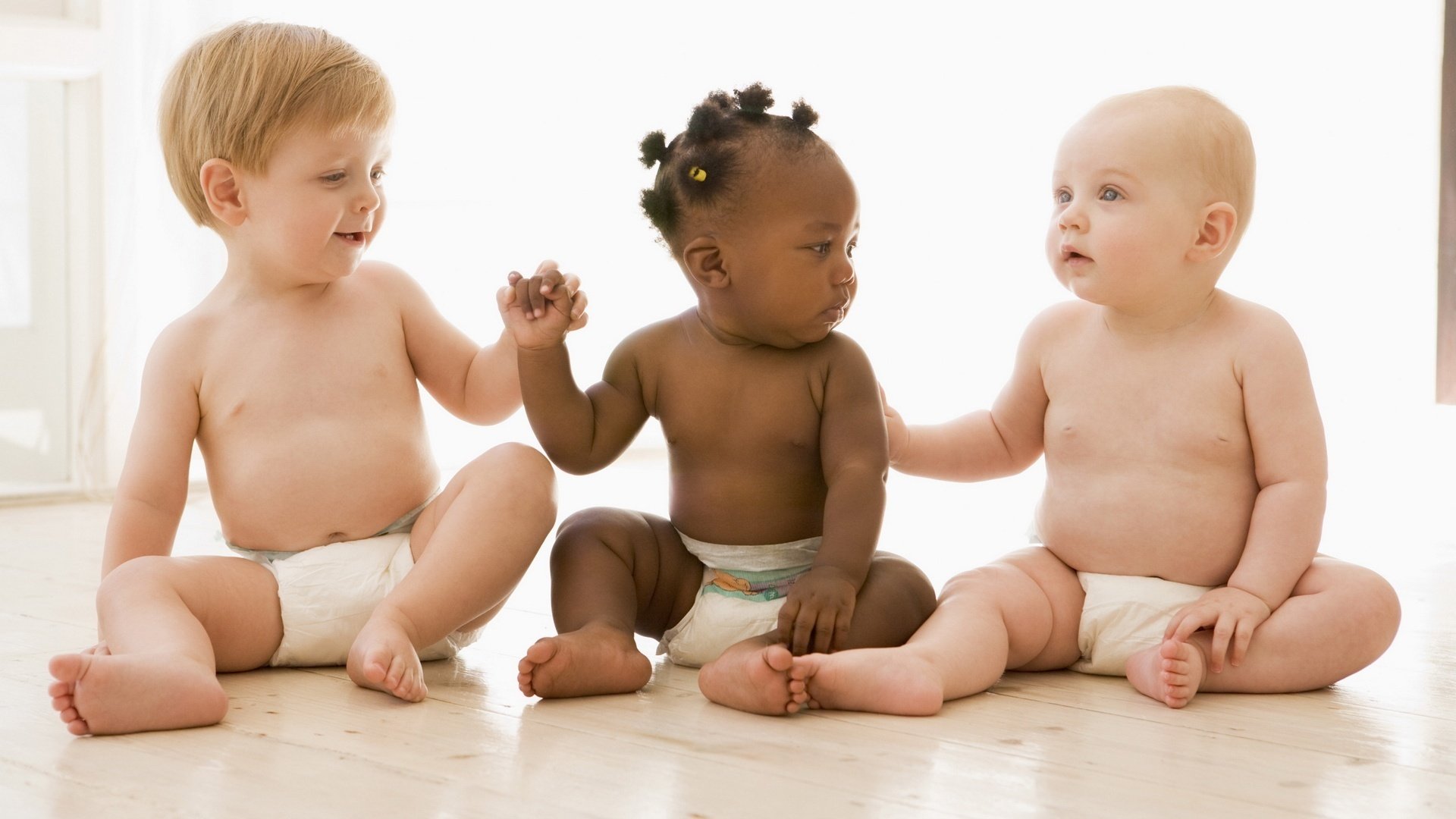 chicas apasionadas negro amigos chicos amistad tres juegos diversión niños chicos