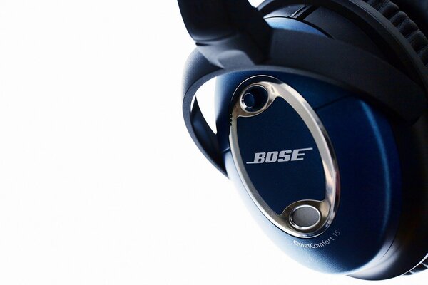 Auriculares con logo Bose. Azul