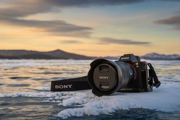 La cámara de Sony se pierde en la nieve