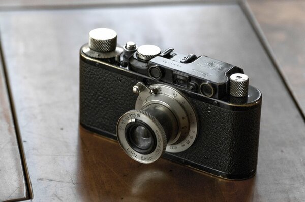 Photophone et appareil photo professionnel Leica ii