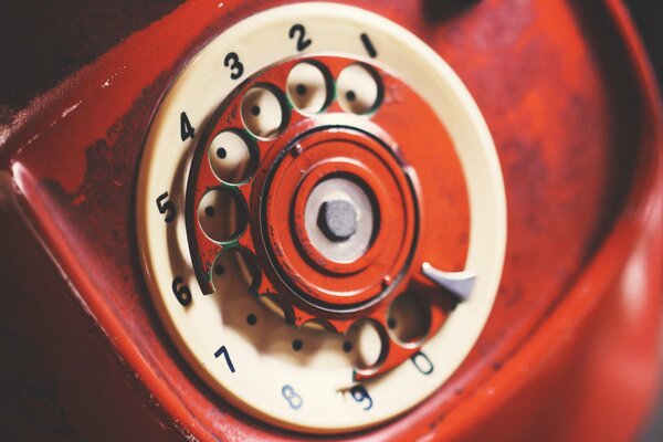 Vecchia versione del telefono di casa con disco