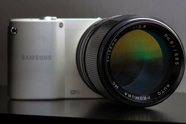 Samsung camera close-up