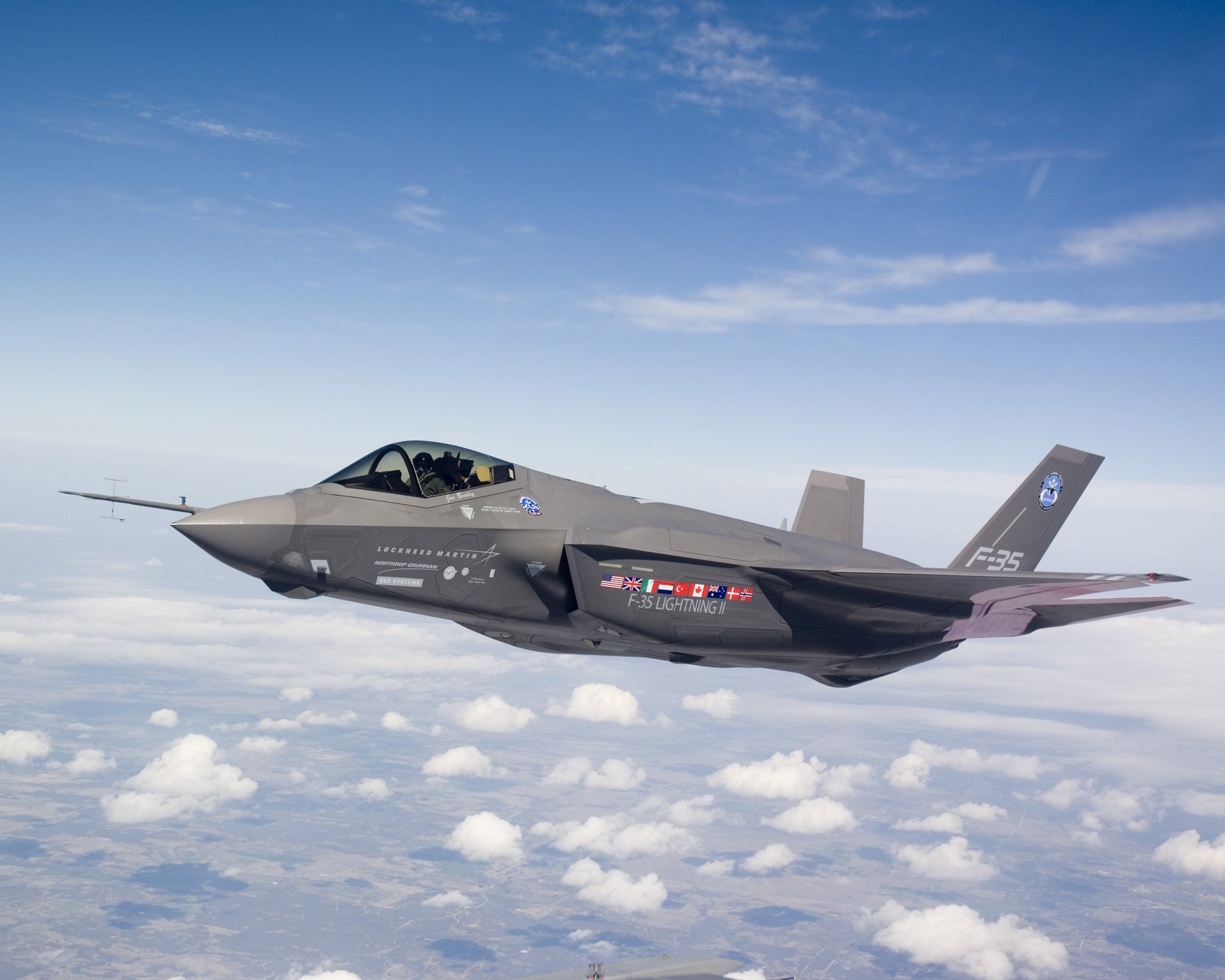 kampfjet f-35 stealth flugzeuge militärische ausrüstung militärische luftfahrt flugzeug