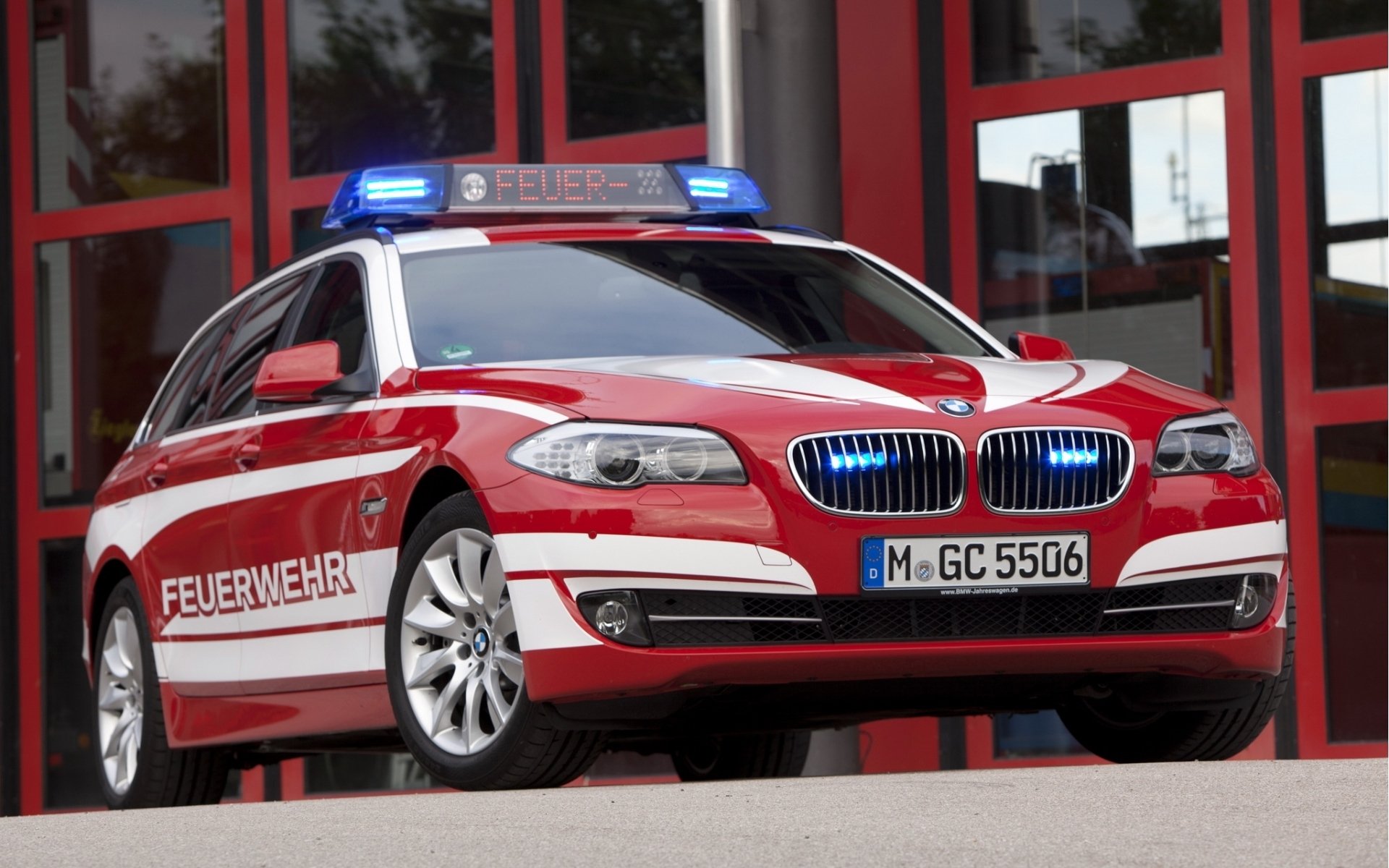 bmw seria 5 turystyka feuerwehr bmw przód