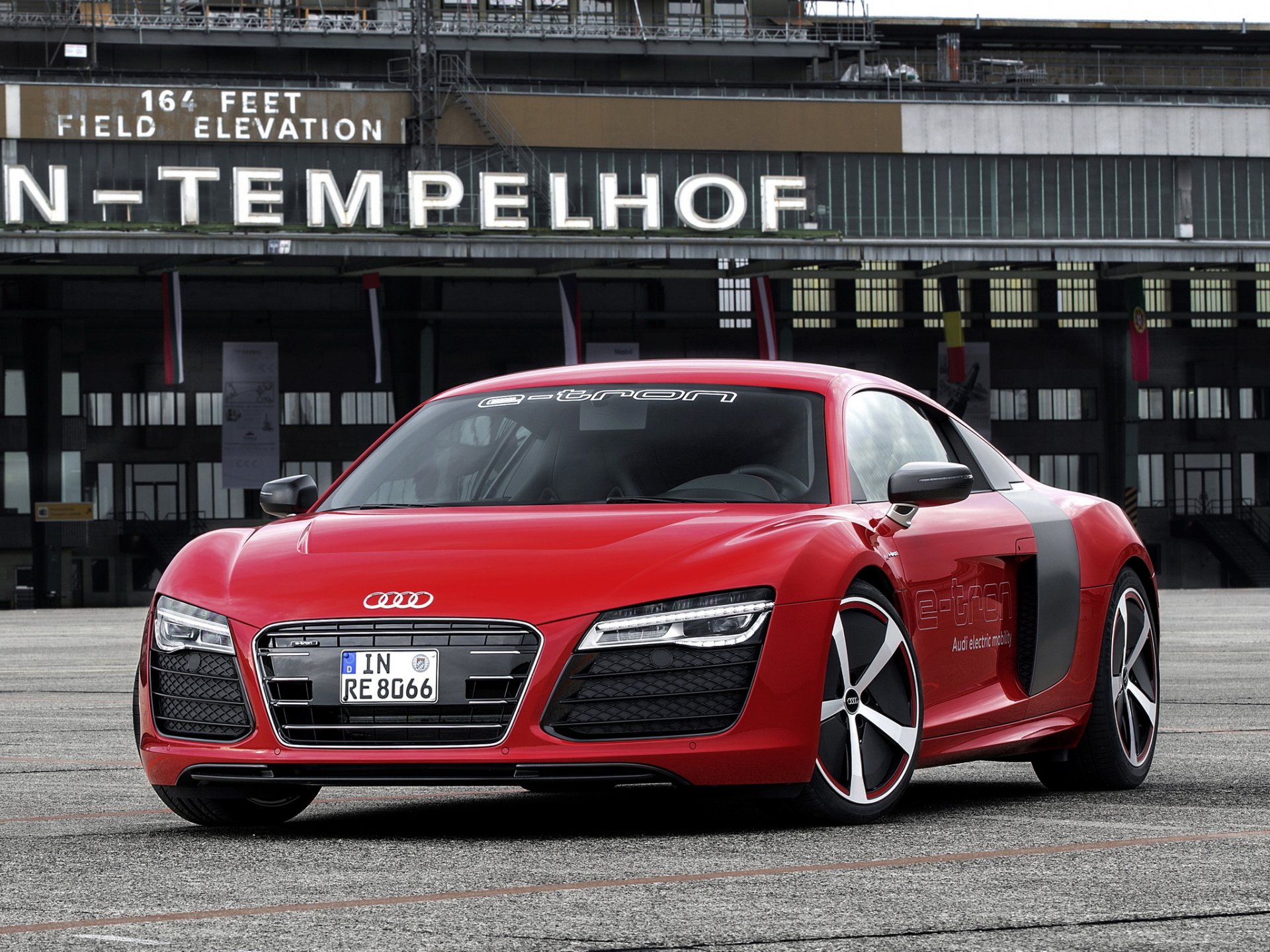 audi r8 e-tron prototype supercar front red