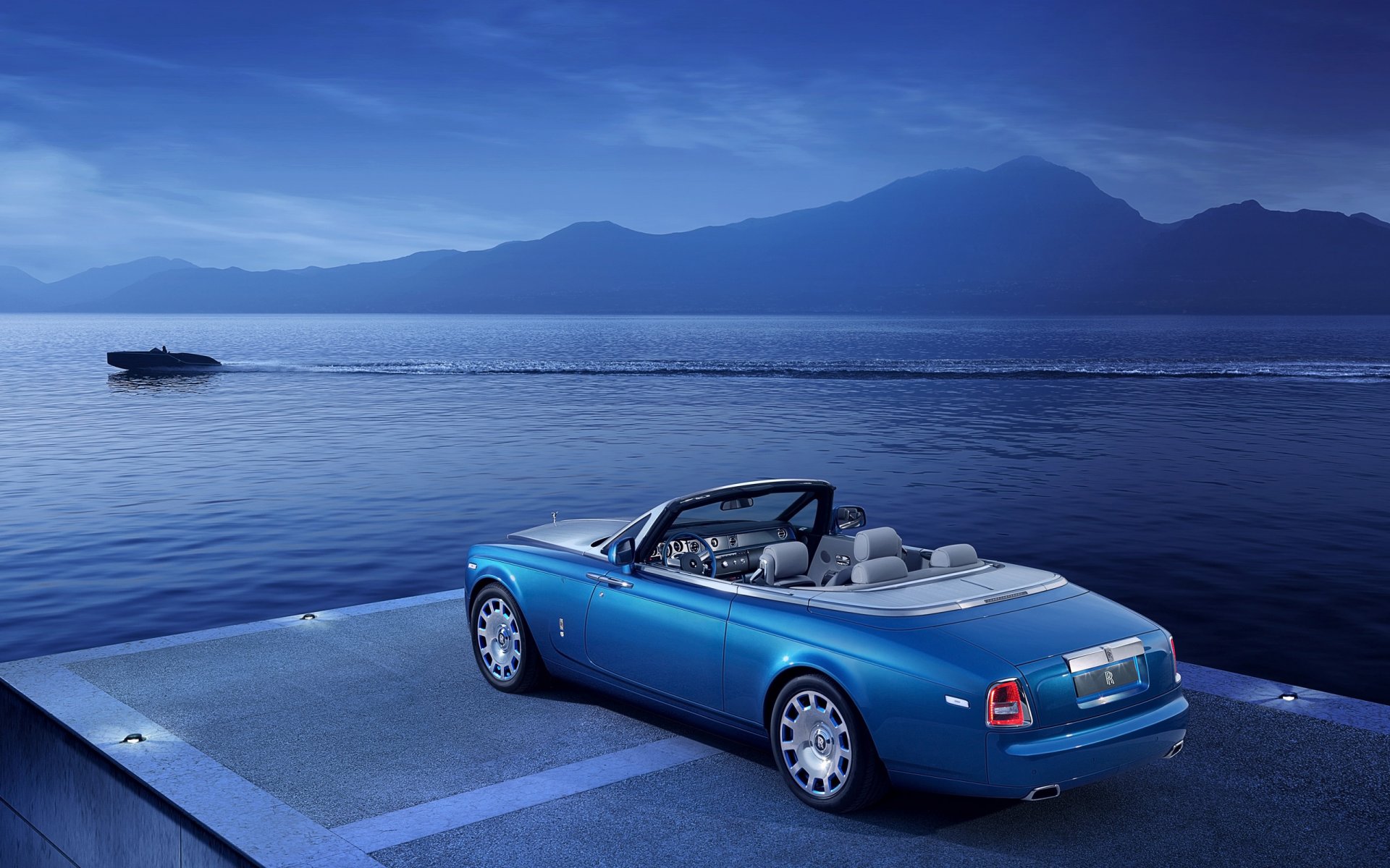 rolls-royce phantom drophead coupé collezione waterspeed auto barca