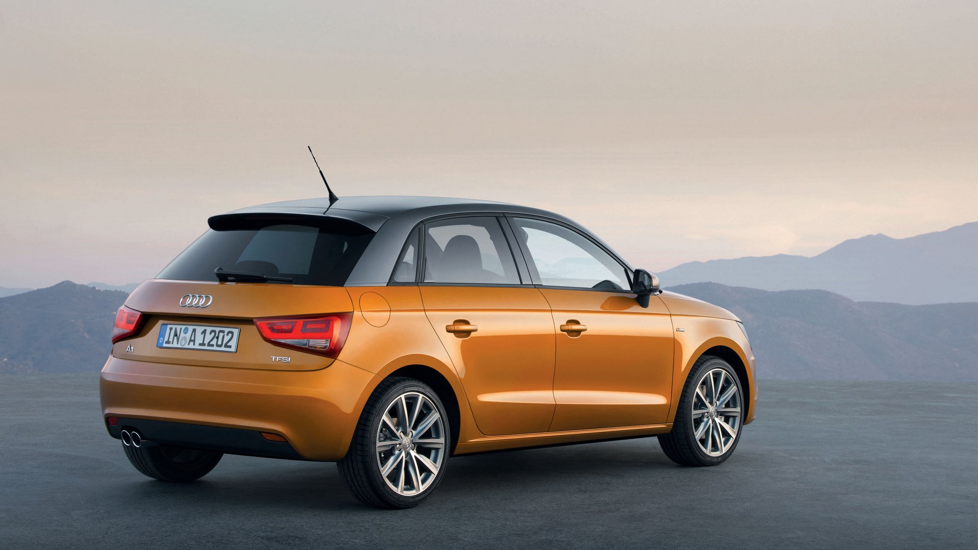 audi a1 cielo montagne luci emblema anelli