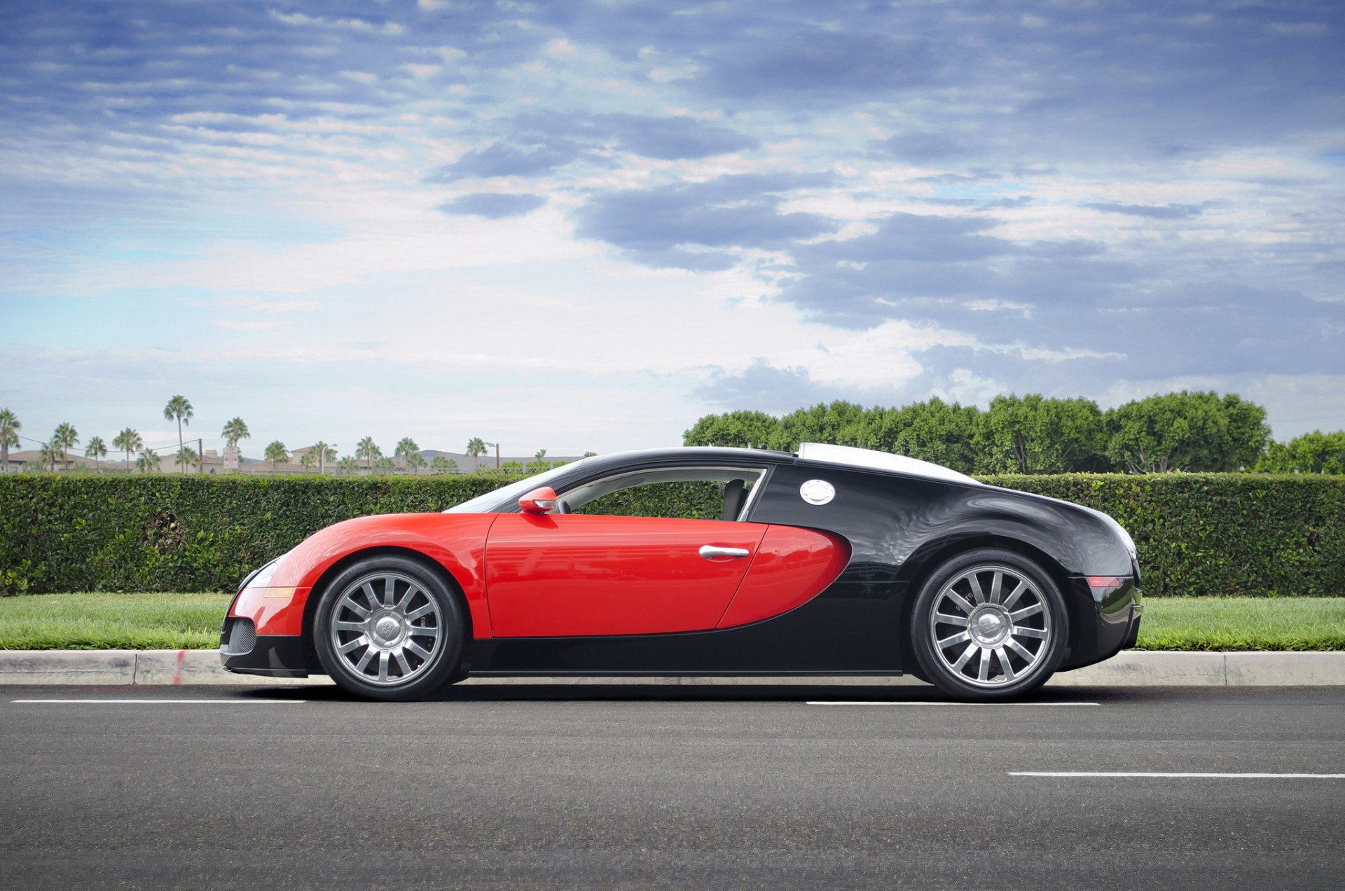 bugatti veyron grand sport red black