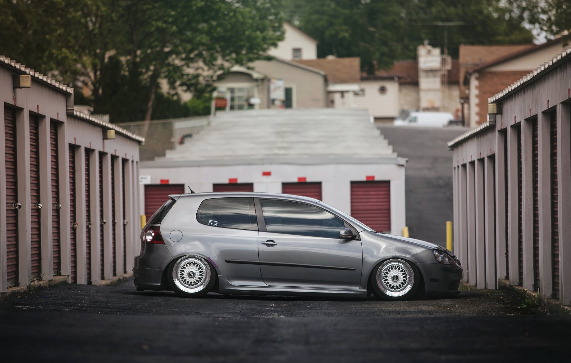 volkswagen golf mk5 posición volkswagen tuning gris perfil