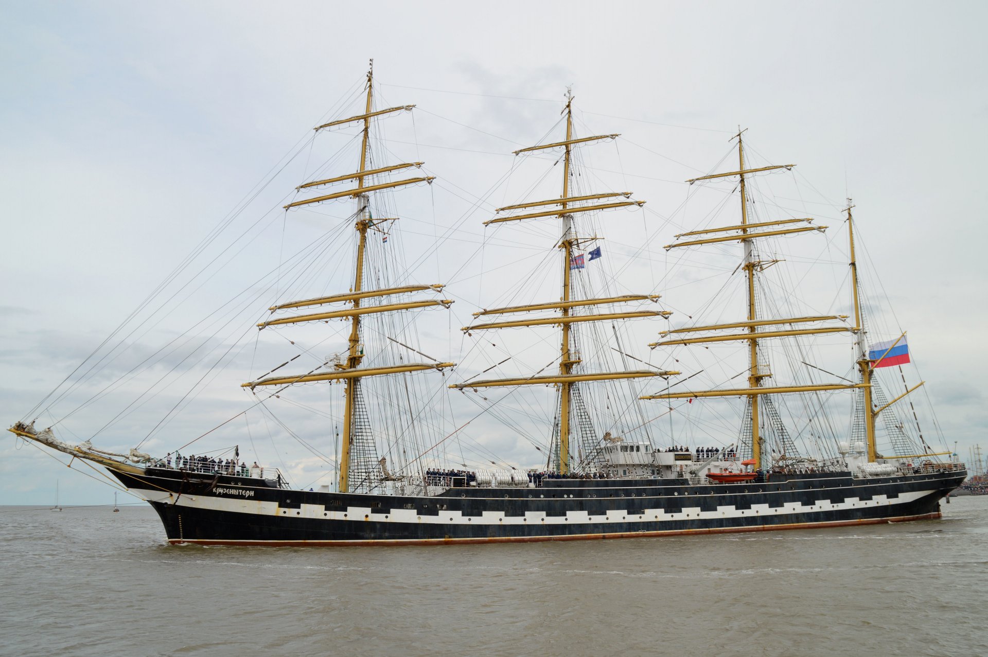 kruzenshtern chetyrёhmachtovy barque training sailing ship