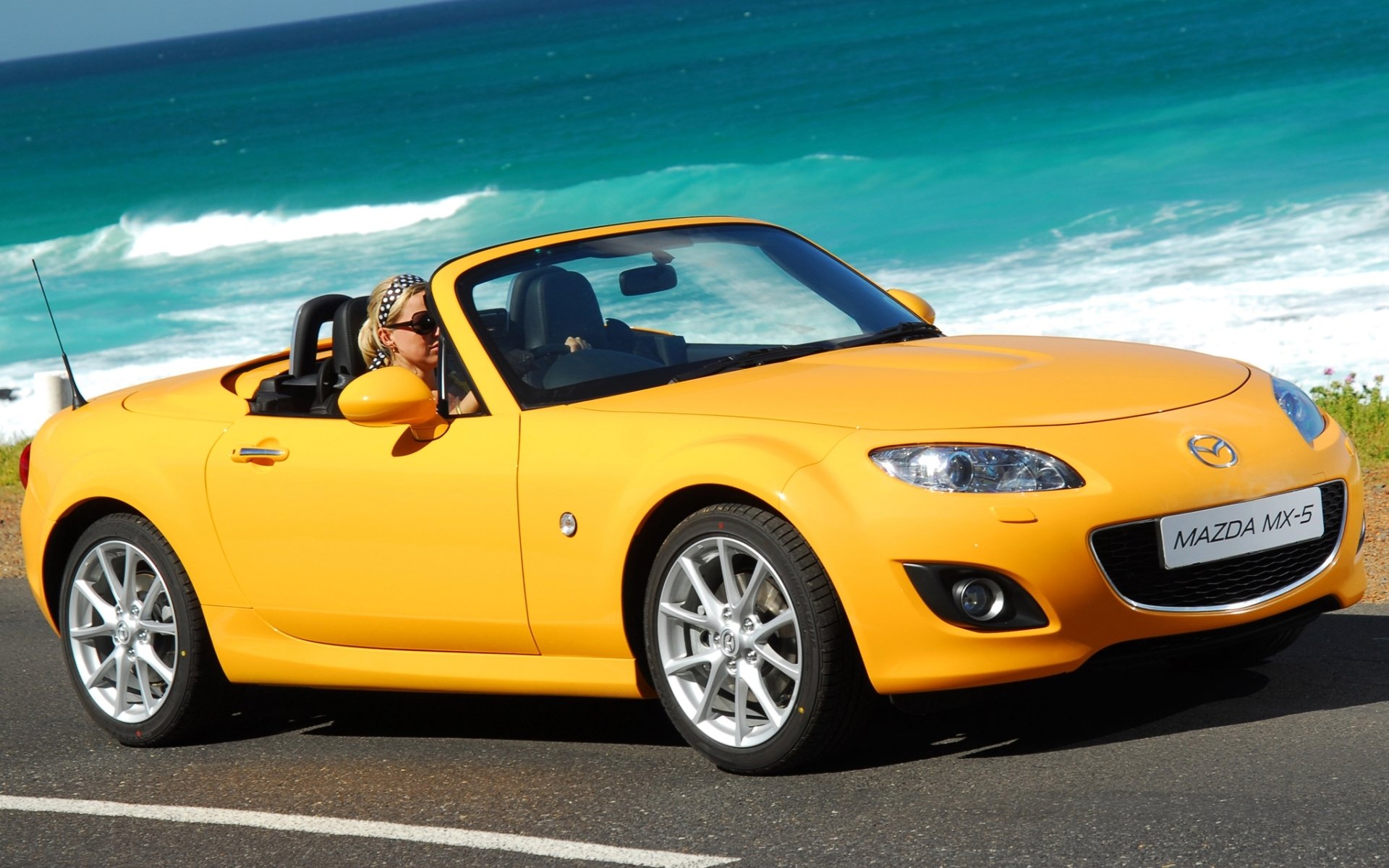 mazda mx-5 roadster mazda żółty przód