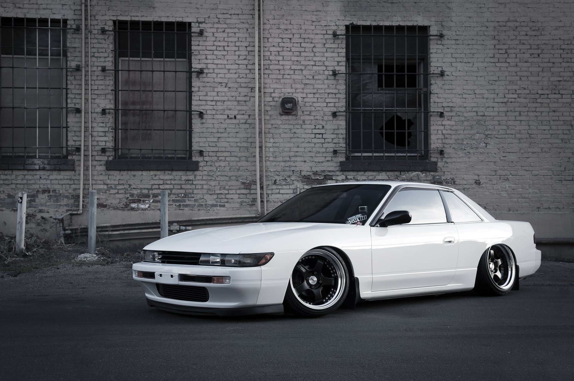 nissan silvia s13 stance white wall brick of the lattice window