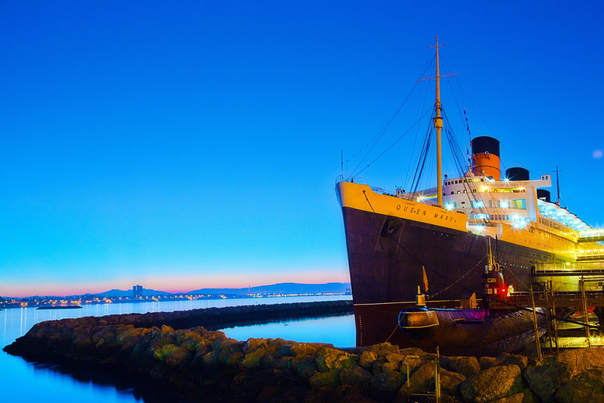 orange county kalifornien usa morgen himmel meer liegeplatz liner schiff queen mary u-boot u-boot steine