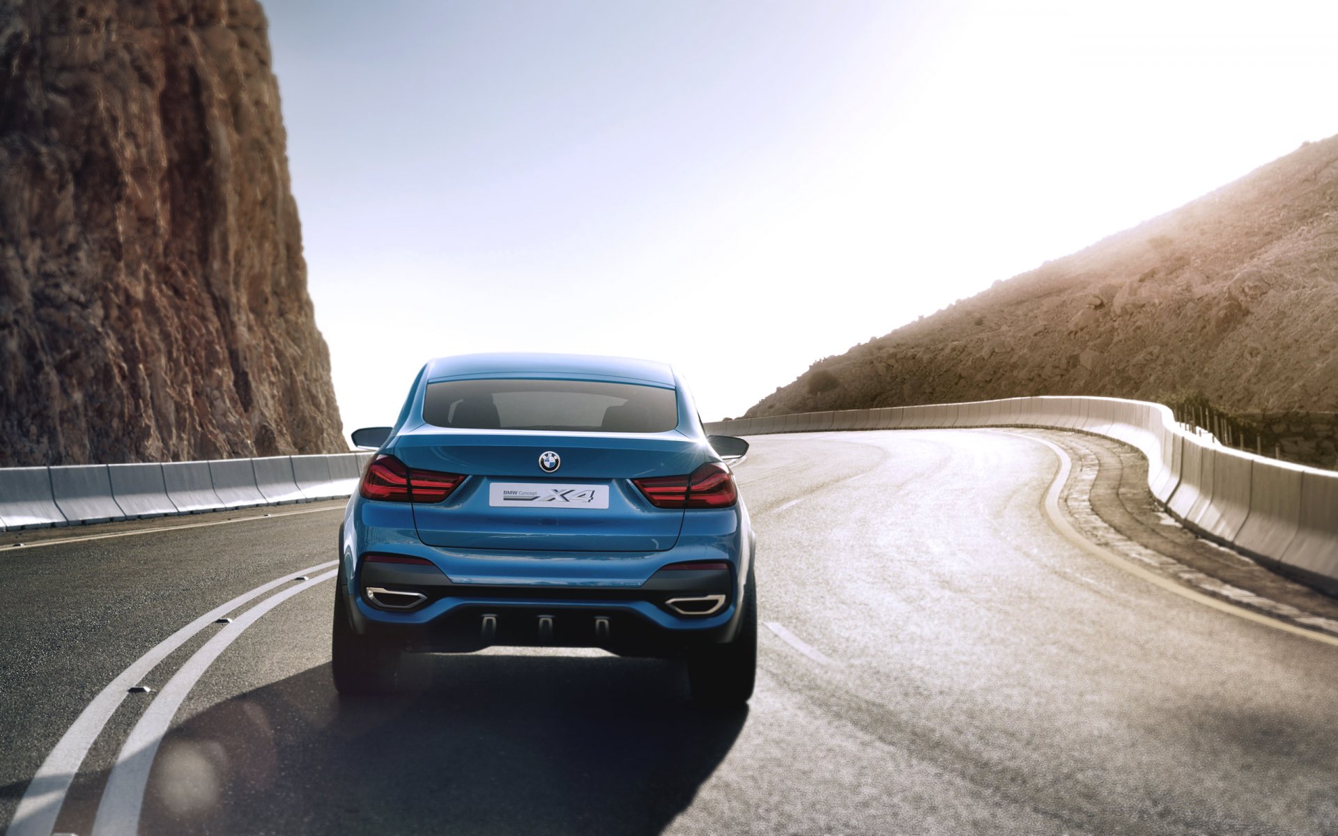 bmw x4 concetto auto blu jeep boomer vista posteriore asfalto luce giorno in movimento auto concetto