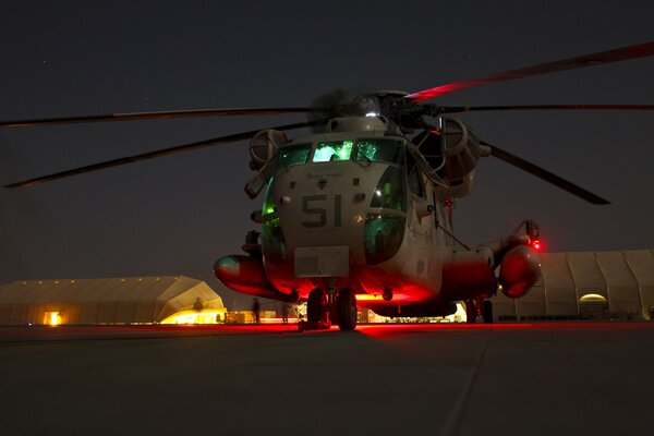 Фото транспортного вертолета морской пехоты США сн - 53d