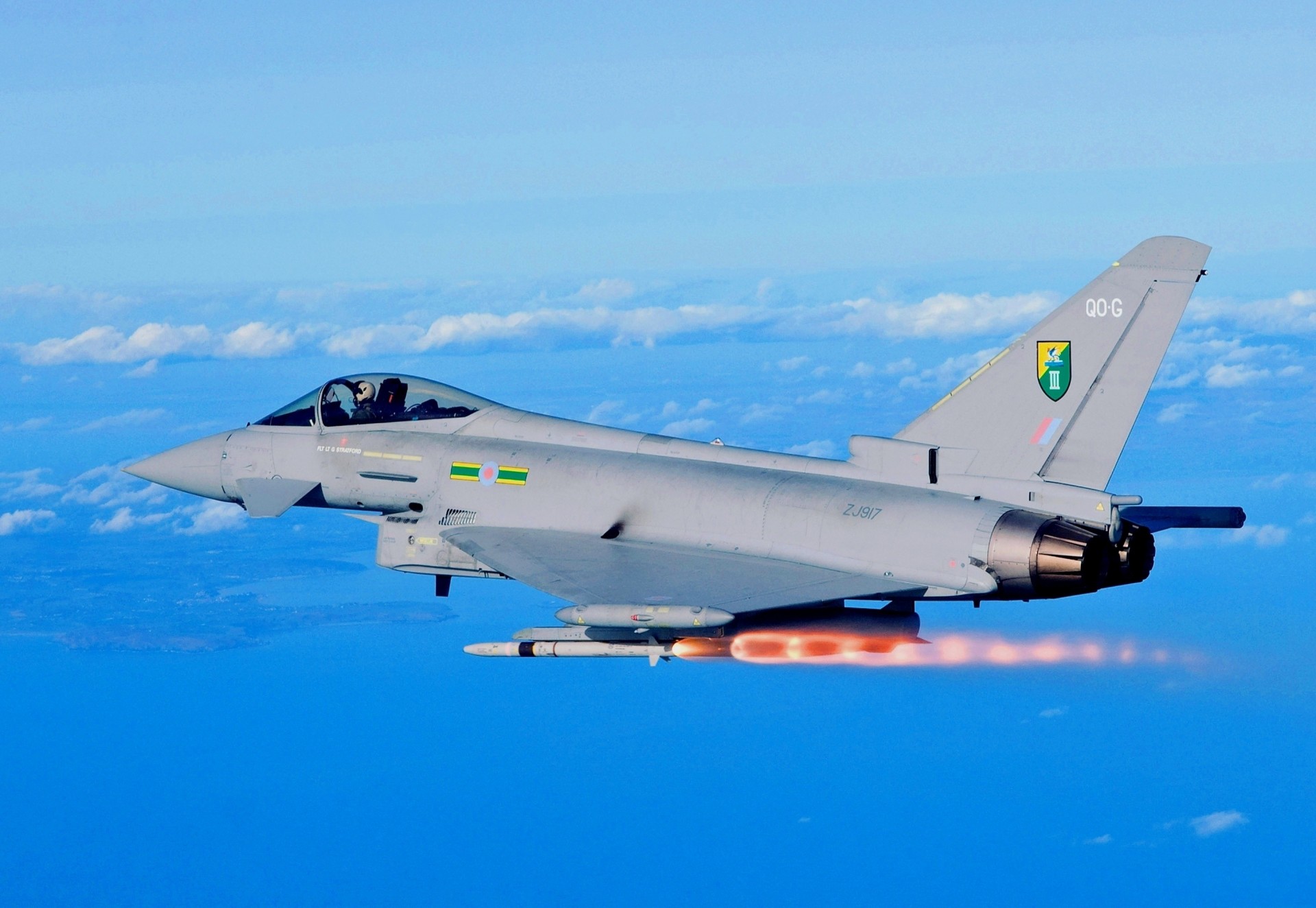 cielo avión de combate nubes eurofighter typhoon