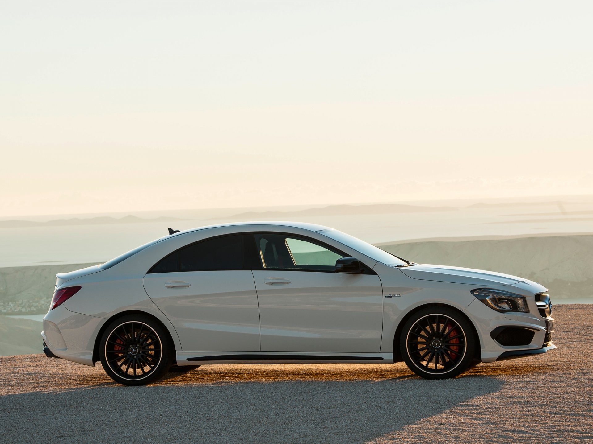 mercedes-benz cla amg auto tapete seitenansicht