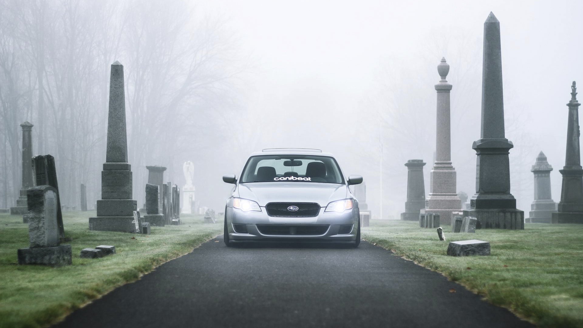 ubaru patrimoine subaru legacy cimetière brouillard