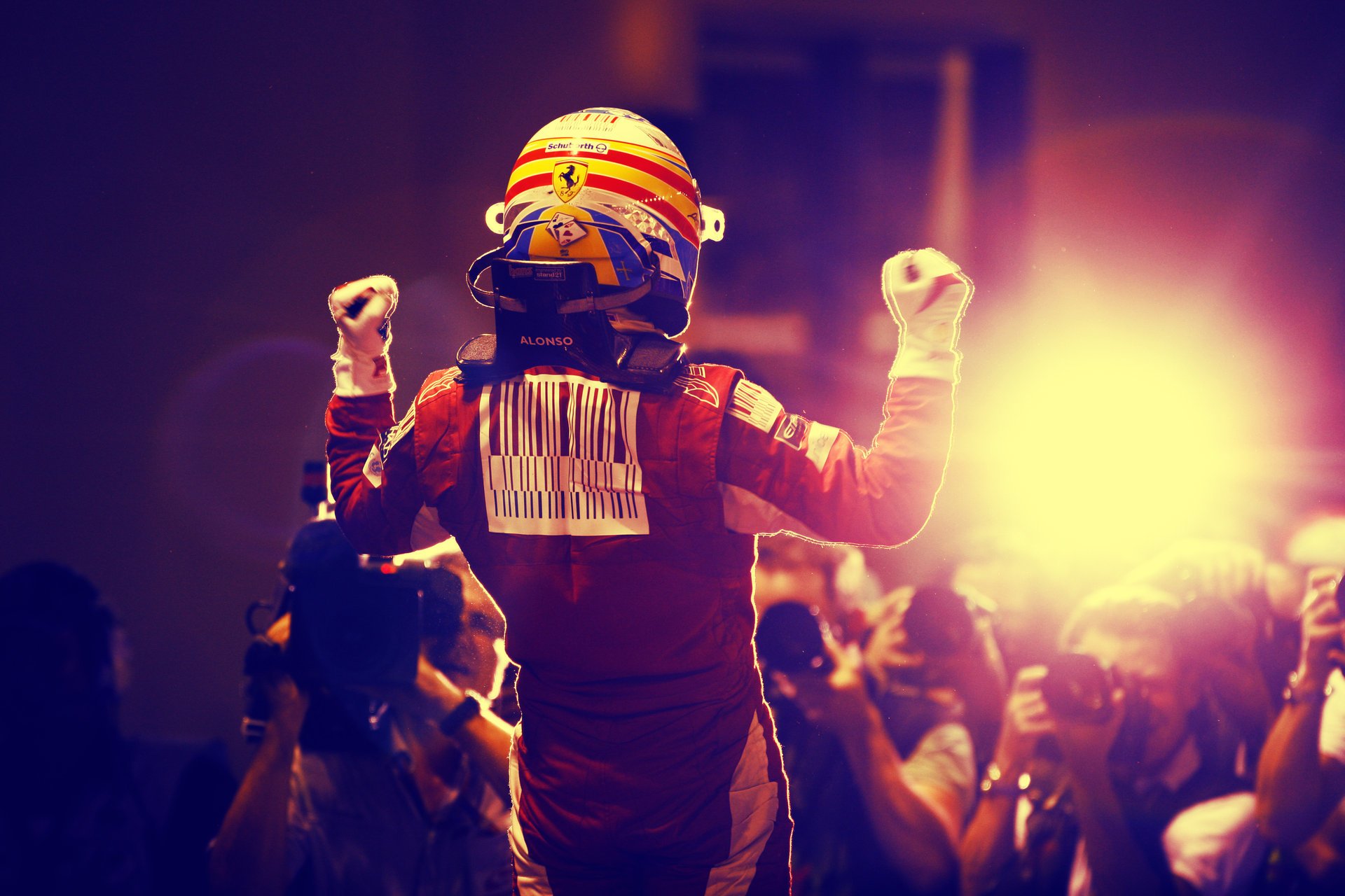 fernando alonso alonso ferrari 2010 formula one f1 formula1 spain spanish singapore victory