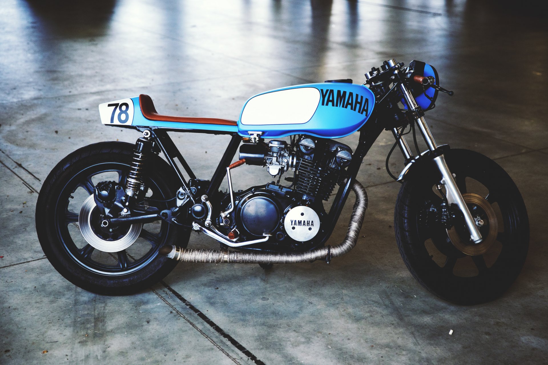 yamaha cafe racer club motocicleta vintage