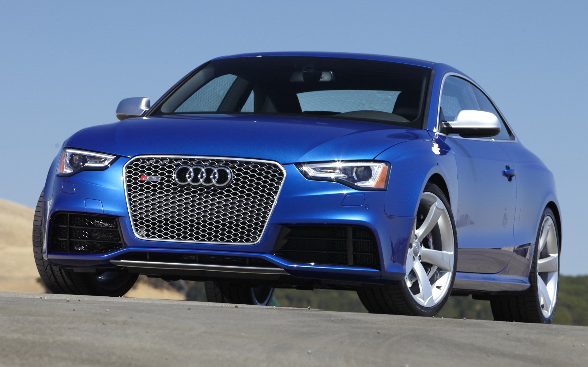 audi rs5 coupe azul