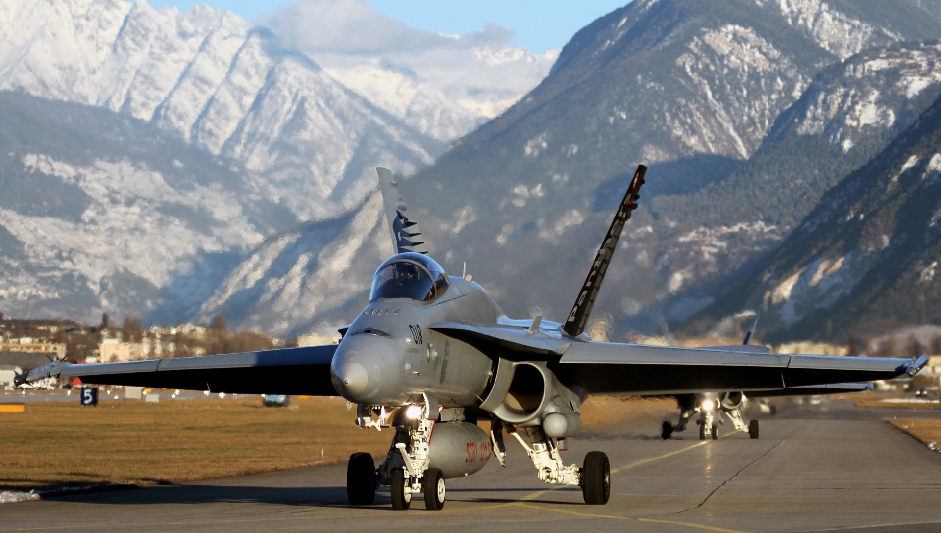 flugzeug kampfjet zion super hornet hornisse luftwaffe fa-18c schweiz mehrzweck