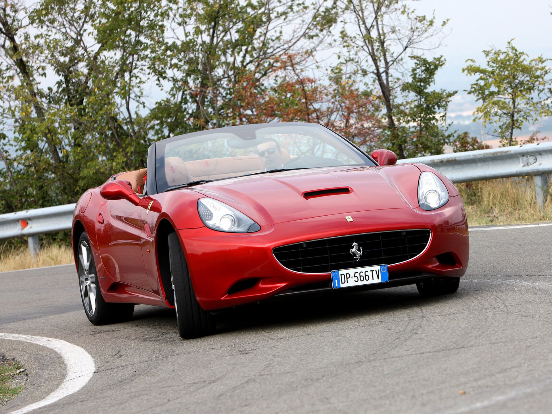 ferrari california route voiture rouges avant phares