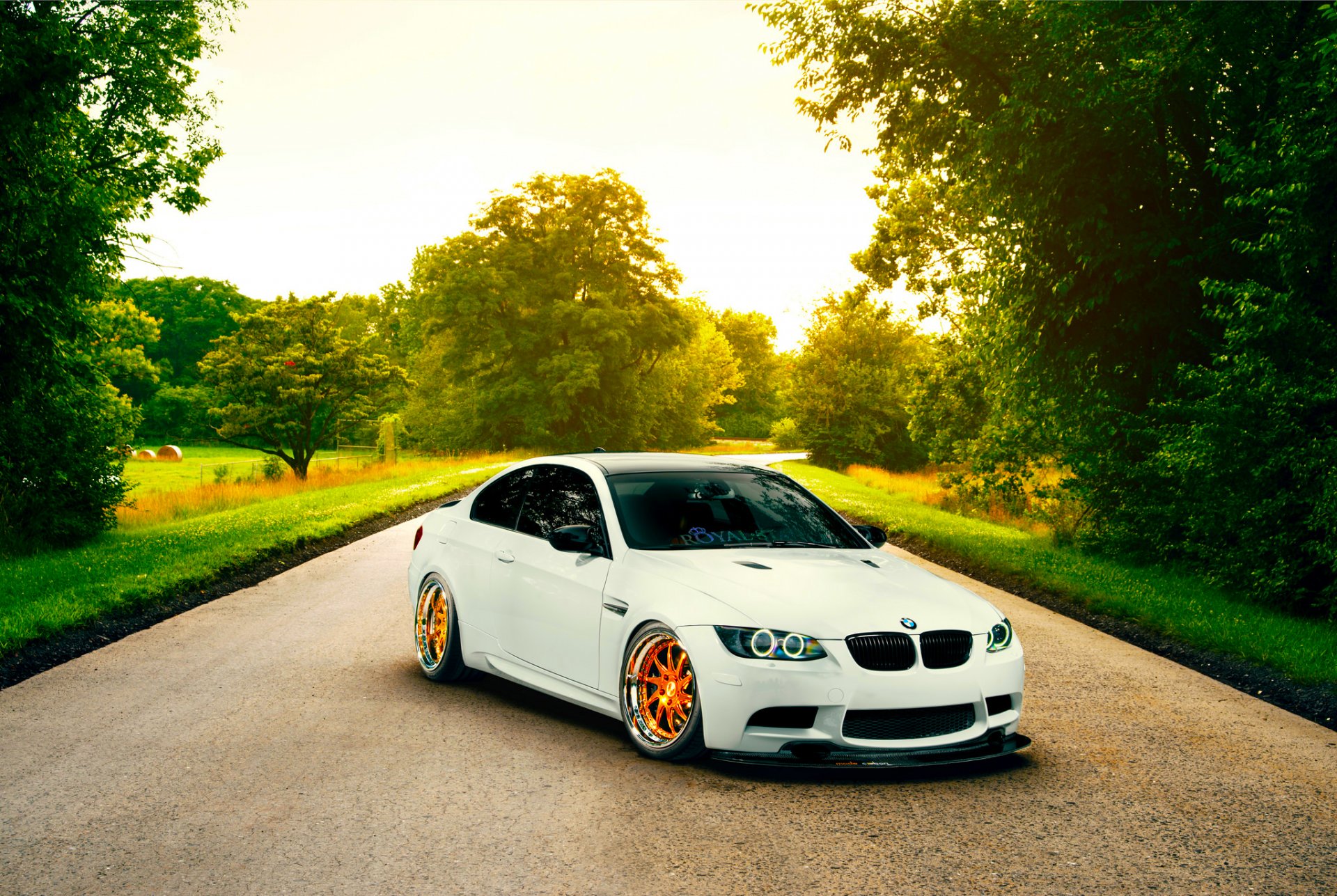 bmw m3 e92 bianco stancenation arancione ruote strada basso