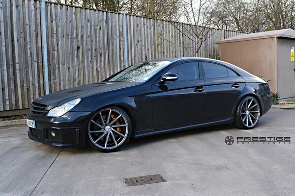 Beau noir Mercedes Vossen cls63 amg