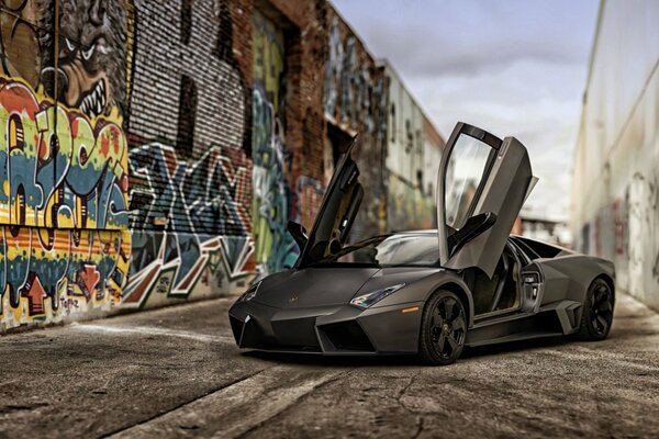 Painting 2008, lamborghini, reventon with open doors