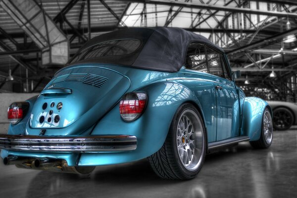 Juicy photo of Volkswagen beetle blue