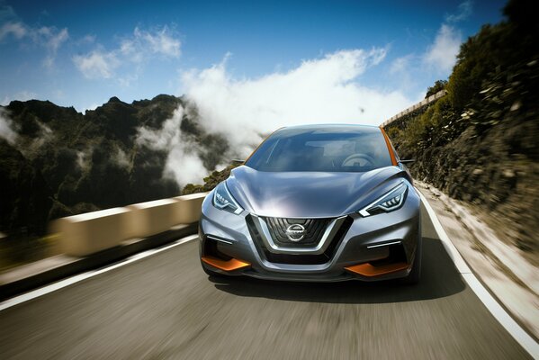 Nuevo concepto Nissan hatchback