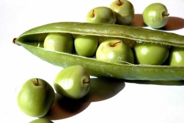 Gousse de pois verts aux pommes