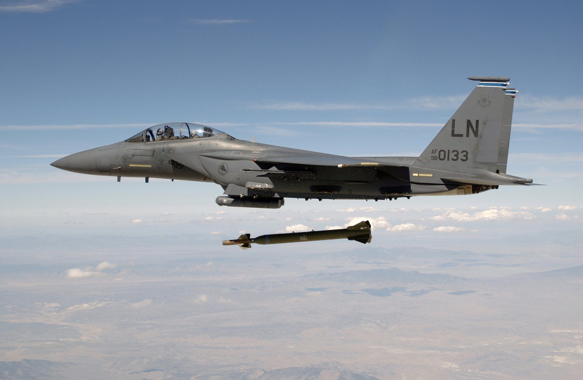 f-15 aereo aviazione aeronautica stati uniti razzo bomba piloti cabina di pilotaggio terra cielo carta da parati equipaggiamento militare aviazione militare aviazione volo