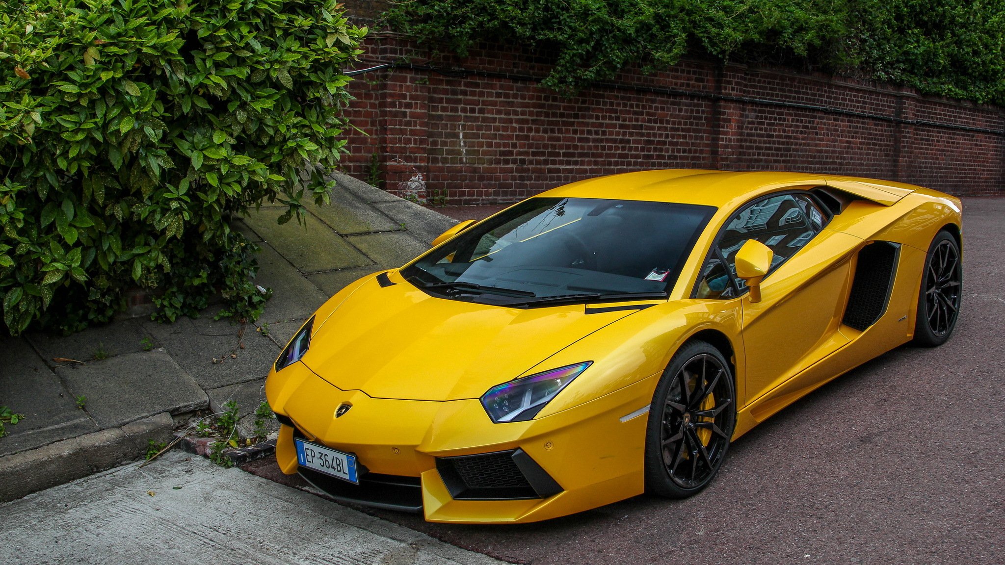 lamborghini aventador lp700-4 v12 gelb london supersportwagen exotisch